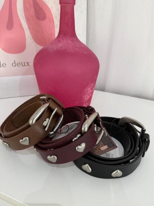 cinturón con corazones