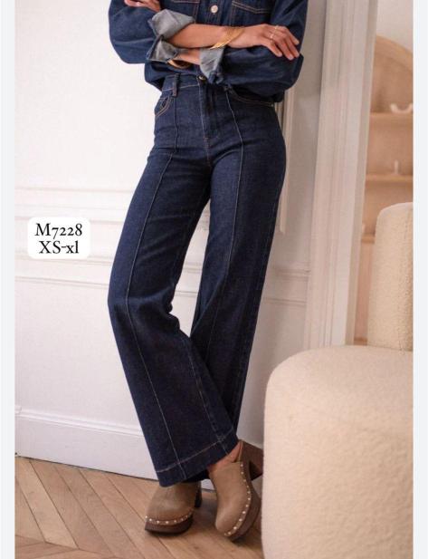 pantalón vaquero oscuro