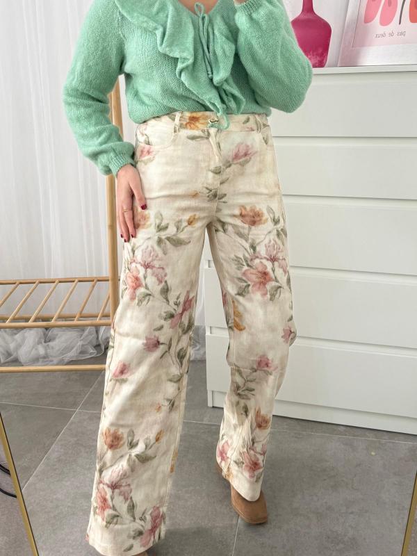 pantalon con estampado floral