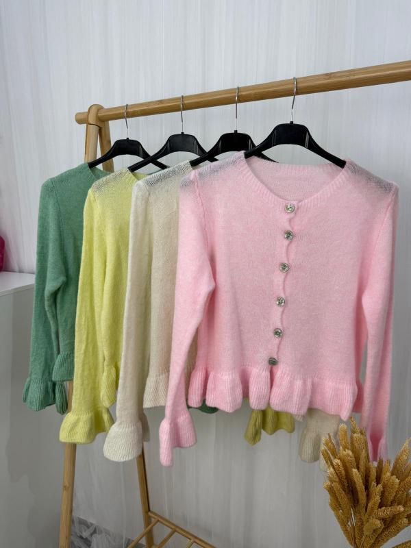 chaqueta de punto con volantes