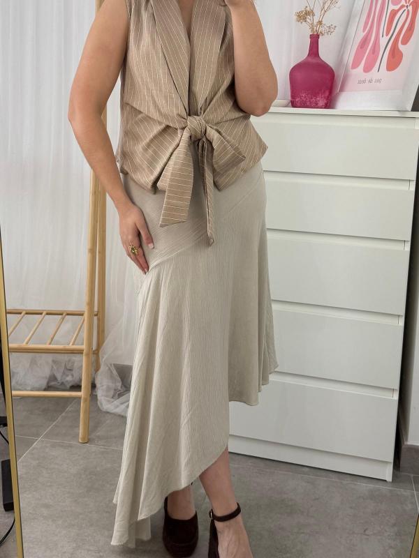 falda larga asimétrica