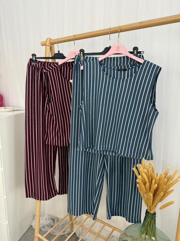 conjunto cómodos de rayas