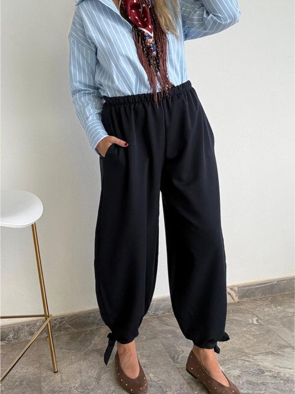 pantalón bombacho azul marino con lazada