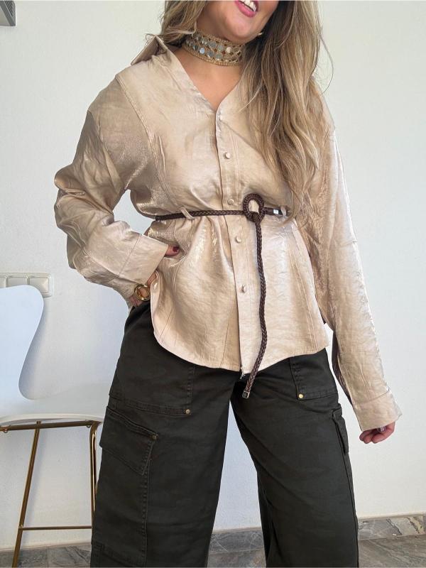 blusa beige con brillo